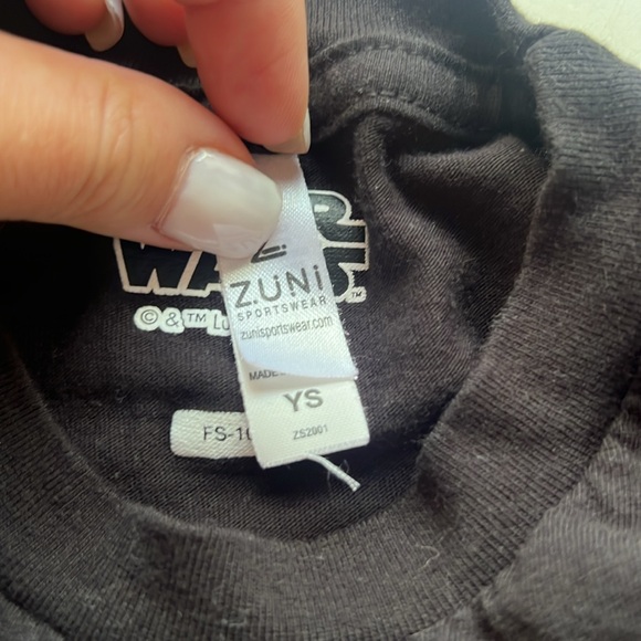 Disney Star Wars The Mandalorian Helmet Box T-shirt - Picture 4 of 4